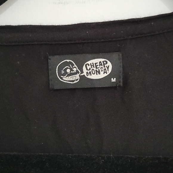 Cheap Monday Long sleeves tee with side openings - Picture 2 of 6